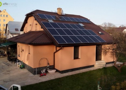 Fotovoltaická elektrárna VOLTA HYB 7,98 kWp s akumulací energie do bateriového úložiště, okres Bruntál, ČESKO