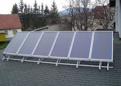 Solární systém pro ohřev TUV na ploché střeše v RD v Albrechticích